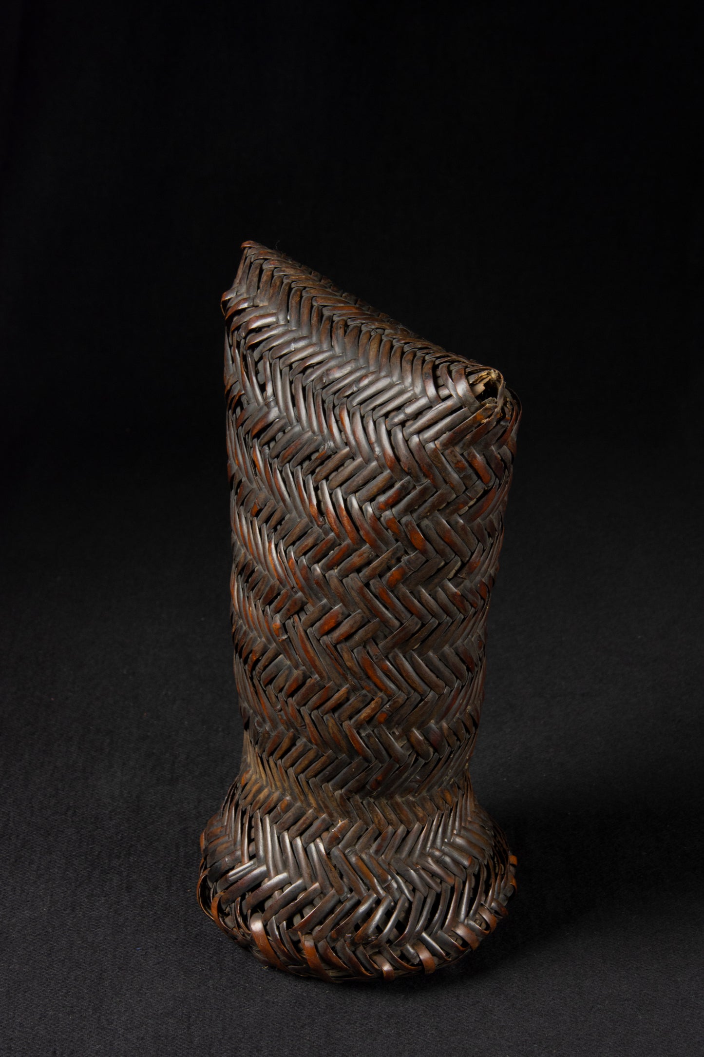 WALL BASKET
