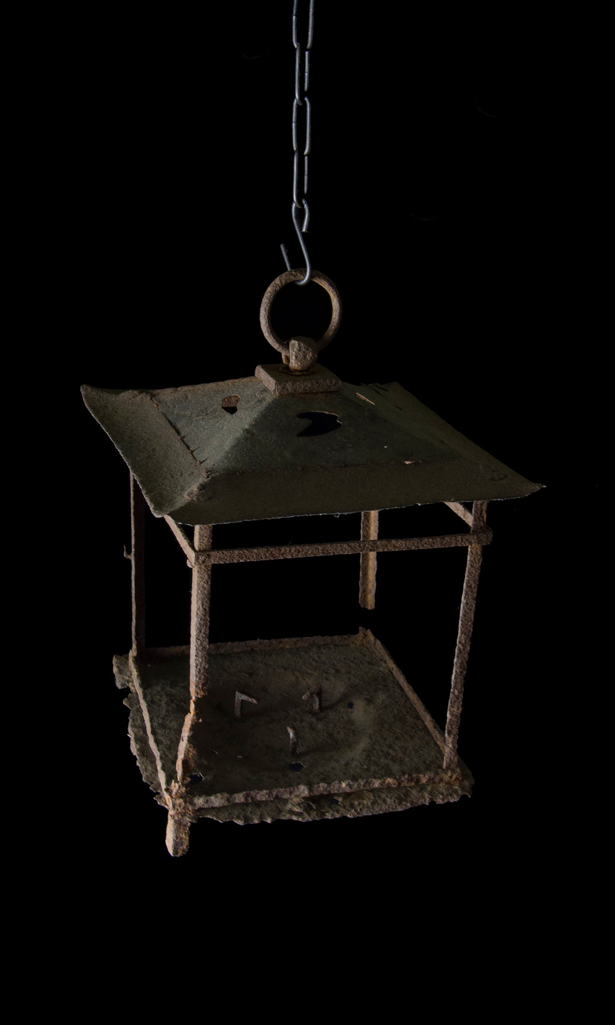 RUSTY LANTERN