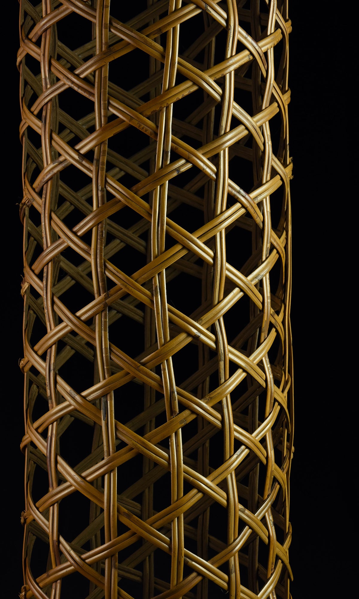 WOVEN PILLOW