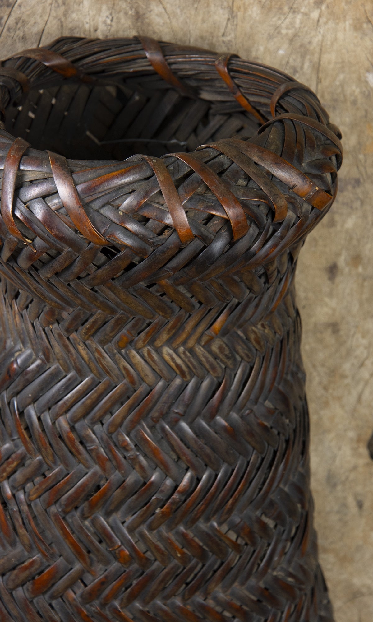 WALL BASKET