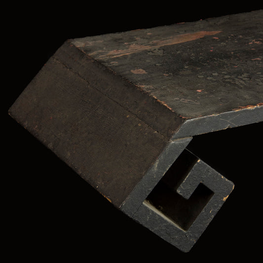 GEOMETRIC STAND
