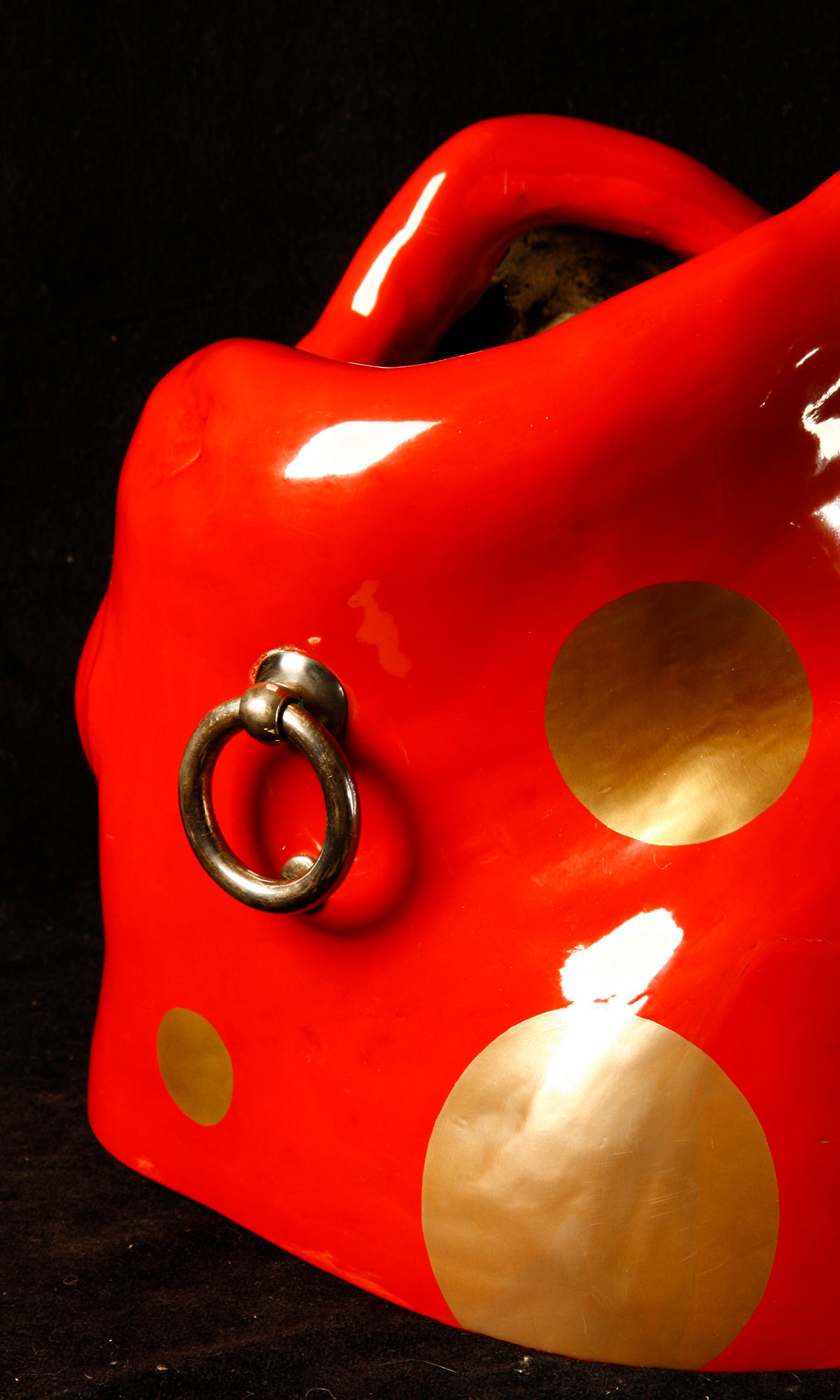 LACQUERED HIBACHI WITH POLKA DOTS