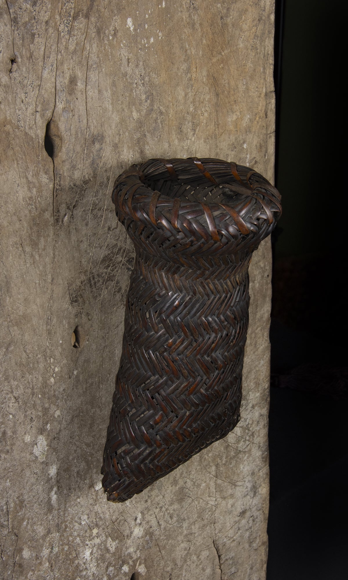 WALL BASKET