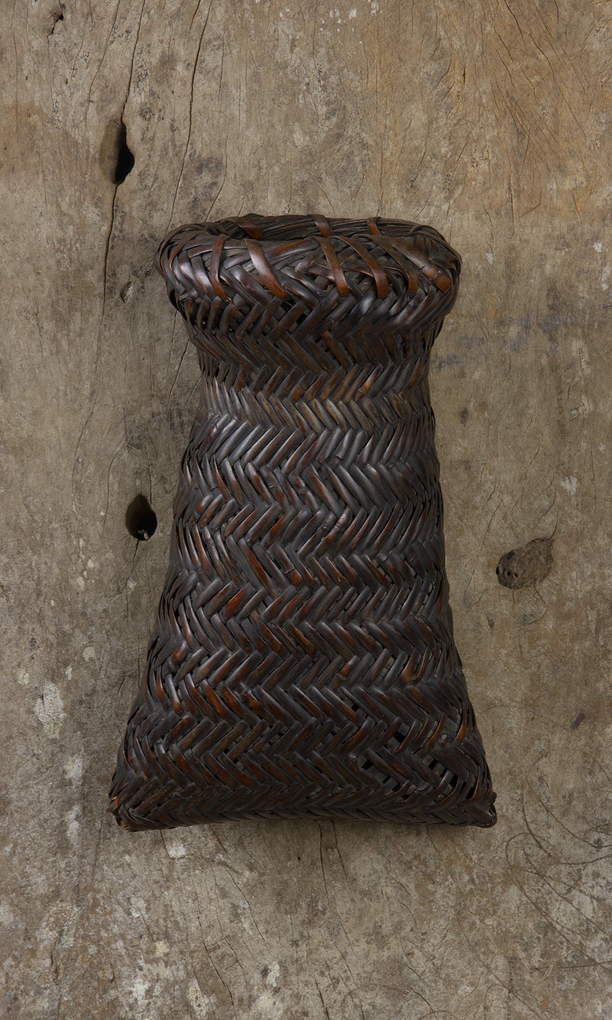 WALL BASKET