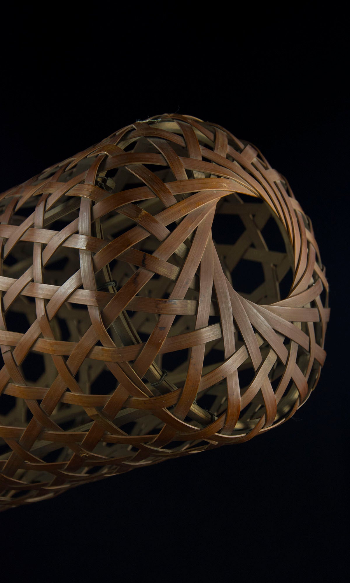 LONG WOVEN PILLOW
