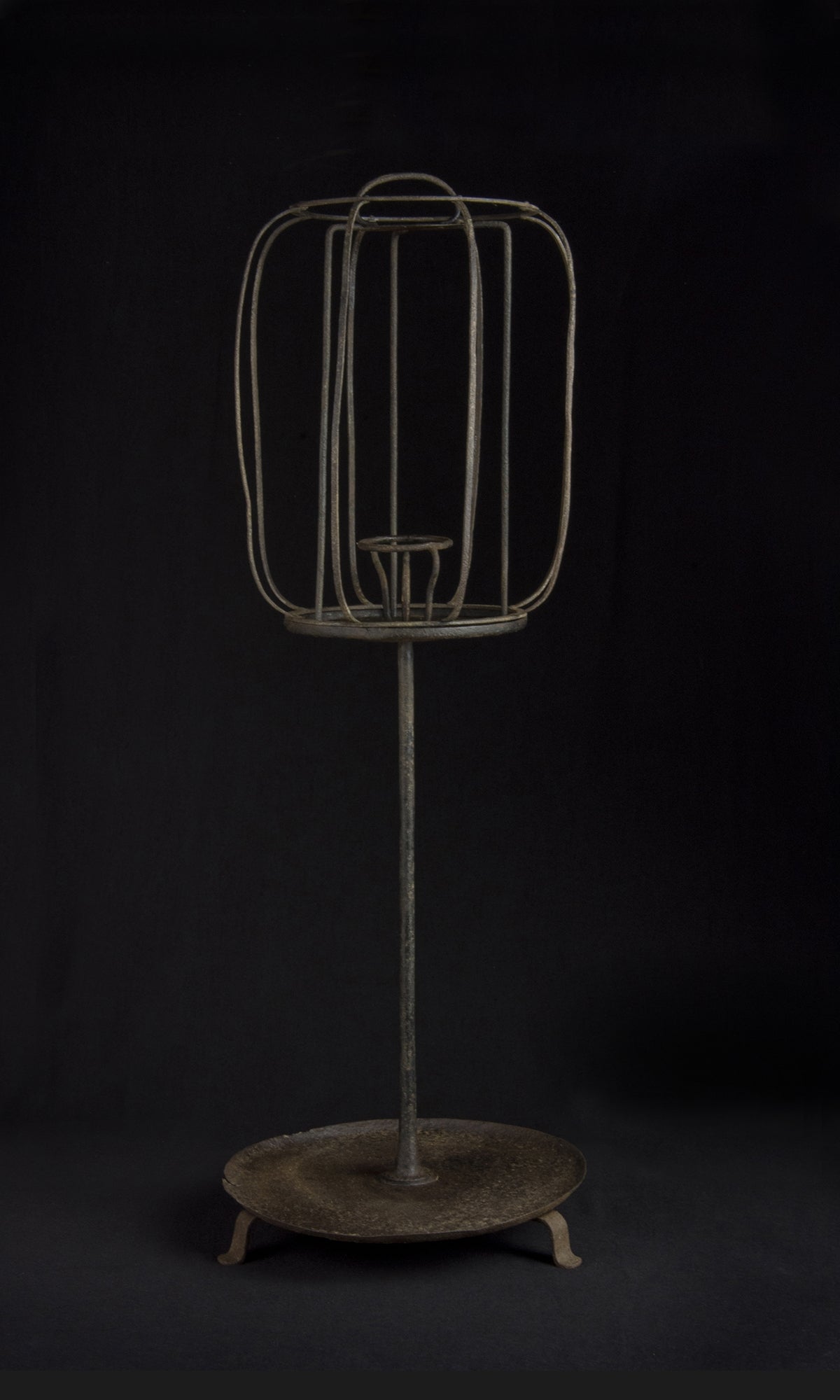 TALL IRON LANTERN TB05