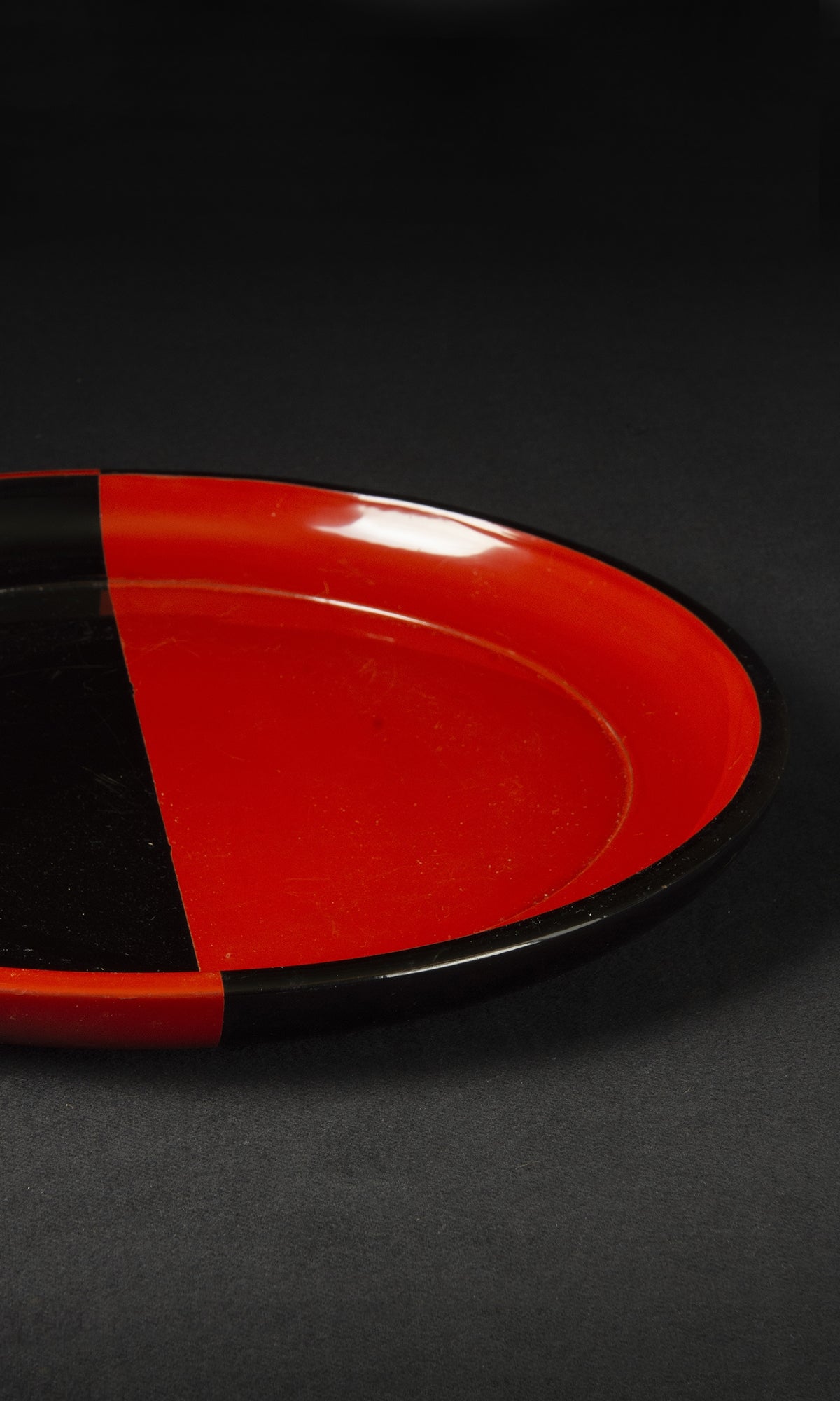 SPLIT DESIGN TRAY