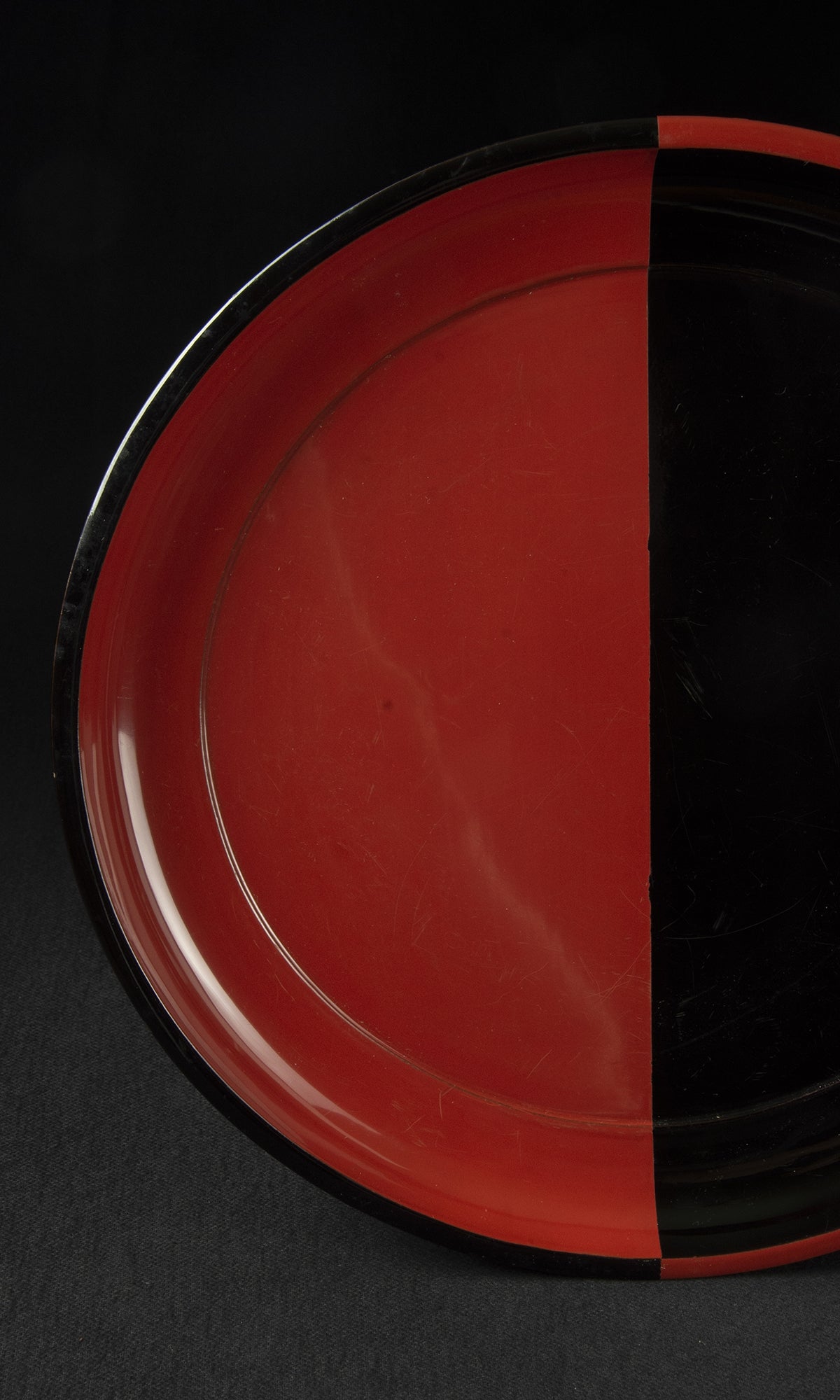 SPLIT DESIGN TRAY