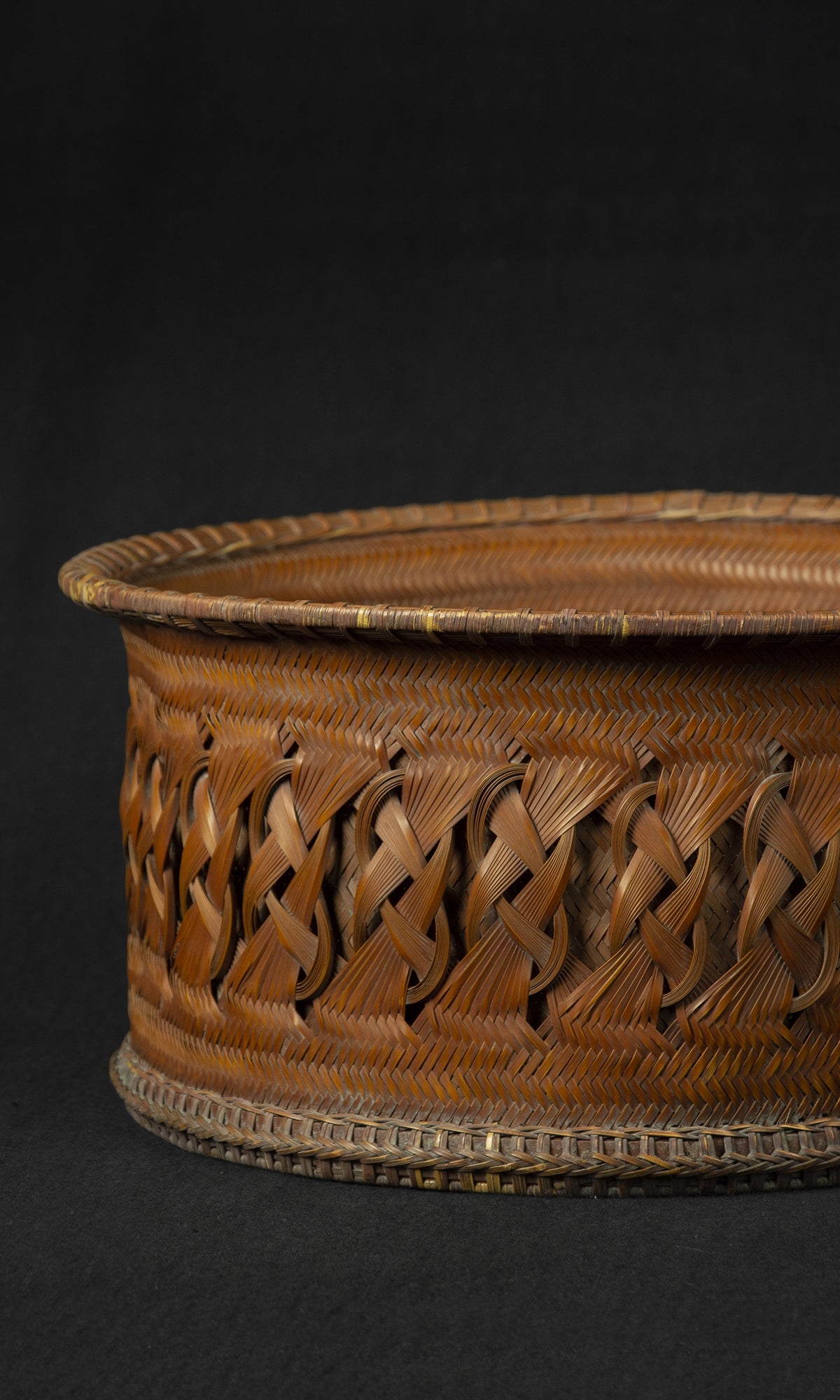 ROUND BASKET