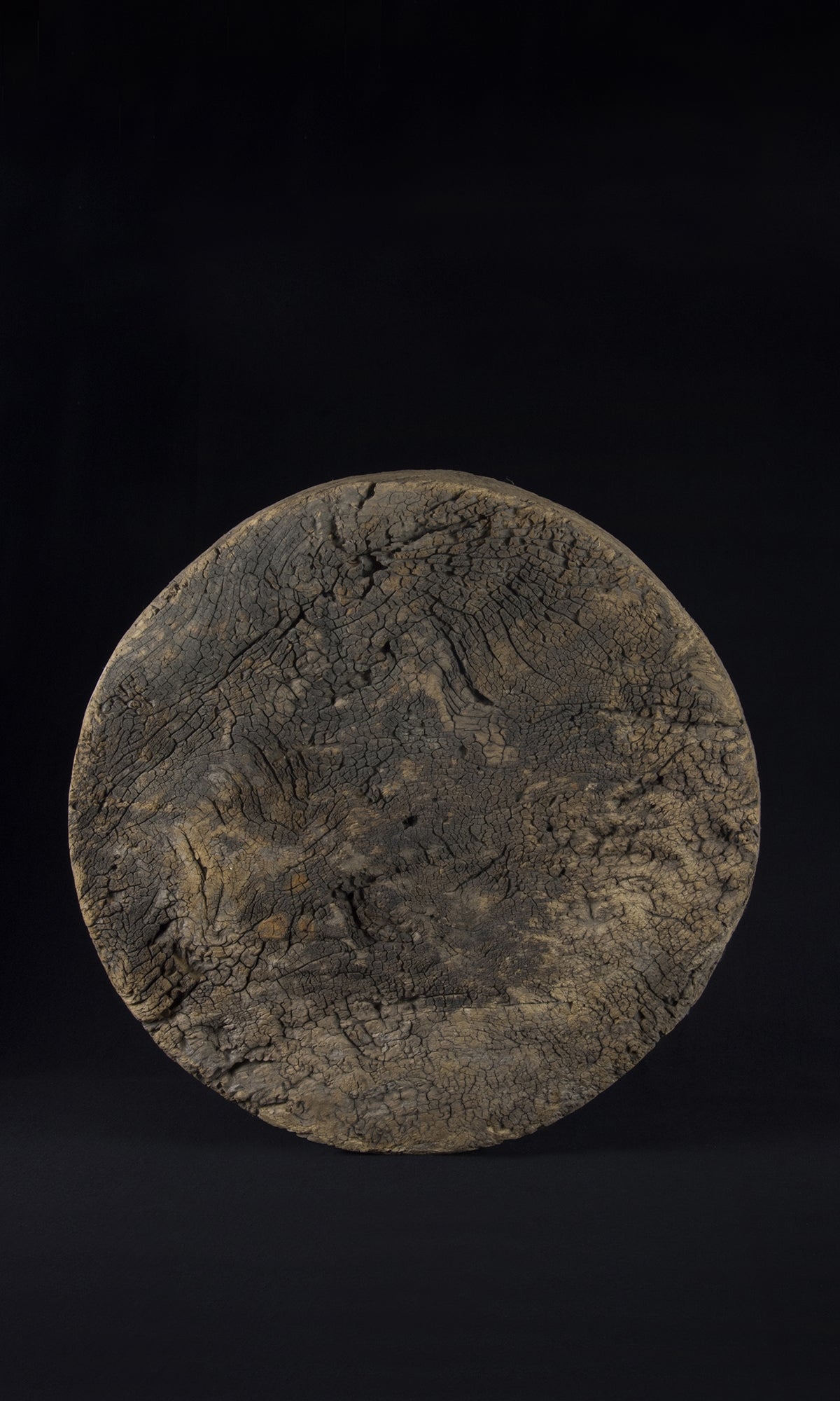 ROUND STAND
